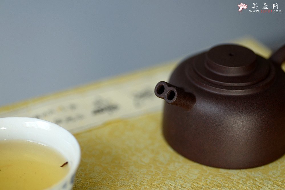 紫砂壶图片：美壶特惠 茶人最爱 造型新颖 有趣 双流井栏 - 美壶网