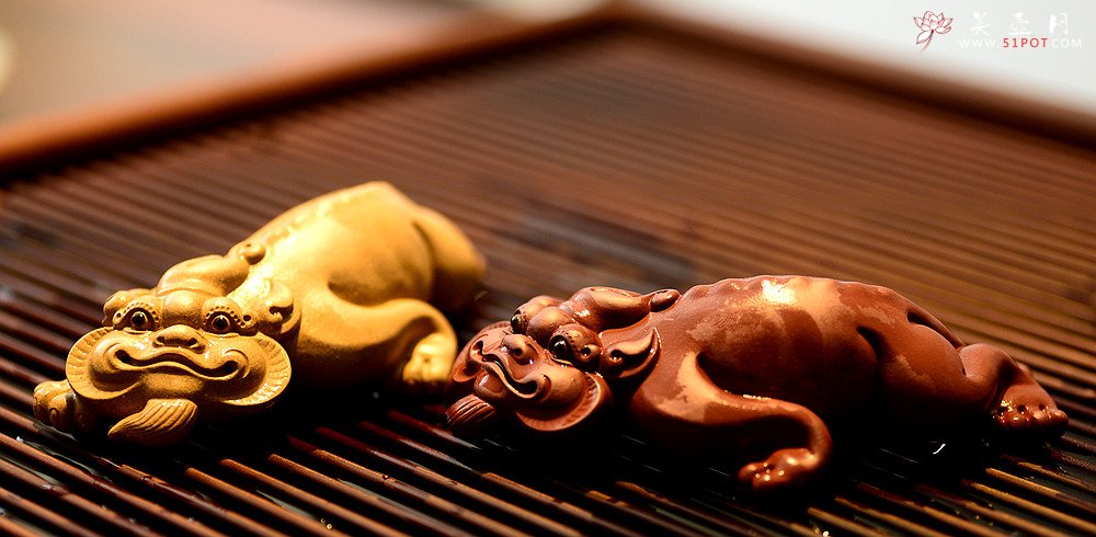 紫砂壶图片：美壶特惠 做工精细 生动传神 貔貅~~茶盘尤物 - 美壶网