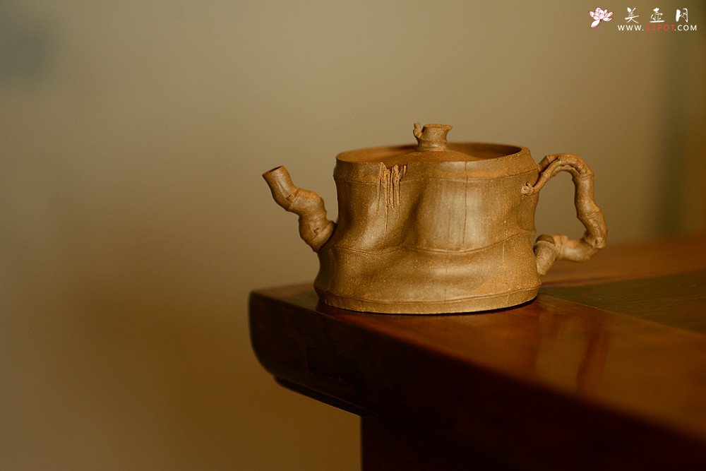 紫砂壶图片：林秀明原创作品 全手竹影~ 文气十足 崇尚自然~ - 美壶网