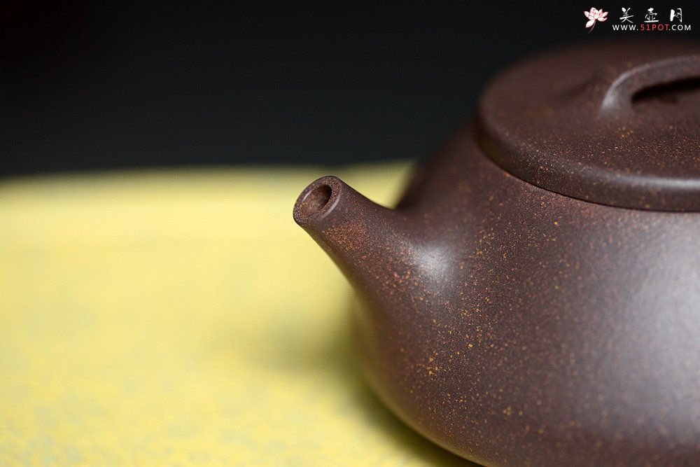 紫砂壶图片：周斌全手力作 知秋精炼刀法 蕉阴浓处烹新茶 全手大口石瓢 高温老紫泥 - 美壶网