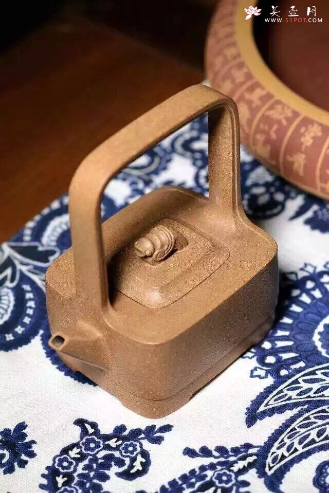 紫砂壶图片：提梁壶 - 美壶网