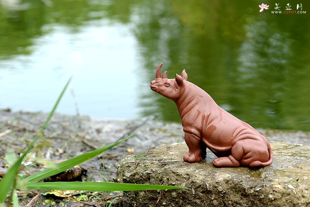 紫砂壶图片：稳如泰山~~犀牛 做工细腻 主体神态逼真 别有一番风味！ - 美壶网