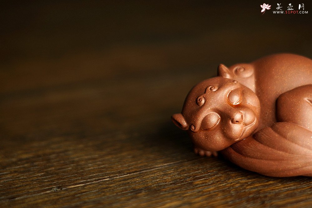 紫砂壶图片：细工大赞 刘祥精品雕塑 指点迷经  - 美壶网