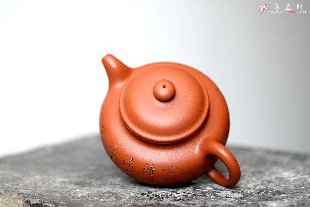 紫砂壶图片：张听刚装饰 刀法老辣 饱满周正 全手掇只 优质朱泥 - 美壶网