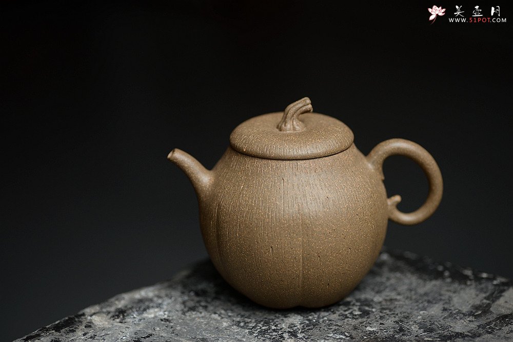 紫砂壶图片：潘小东全手新作 学院风 亭亭玉立 文气可人 玉瓜 - 美壶网