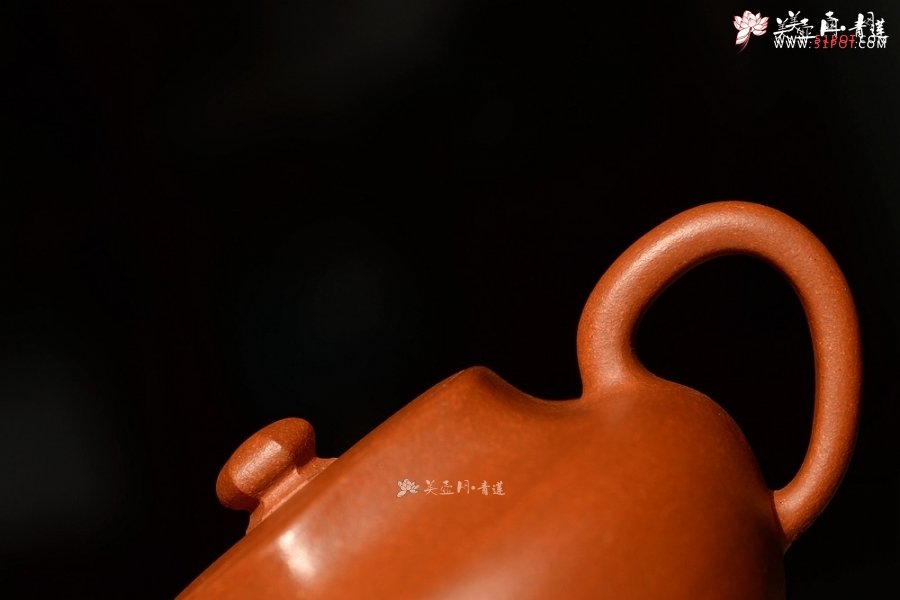 紫砂壶图片：潘小东乙未年新作  精品红降坡 实力作品 行方智圆 全手古韵 - 美壶网