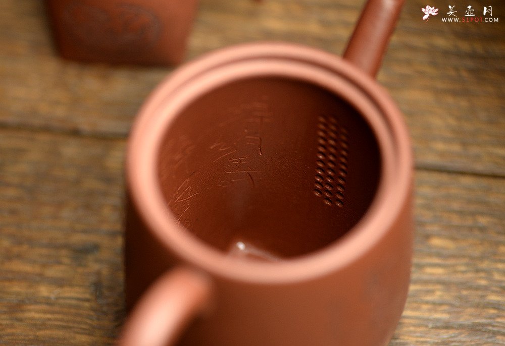 紫砂壶图片：詹黎明经典代表作 方圆之美 紫玉金砂 全手汉韵套组 张听刚装饰 金农清味~ - 美壶网