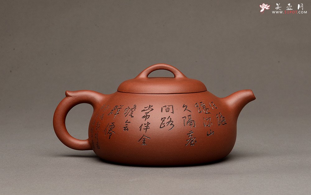 紫砂壶图片：刘海戏金蟾 张听刚精心装饰 文气之作 过桥扁腹 - 美壶网