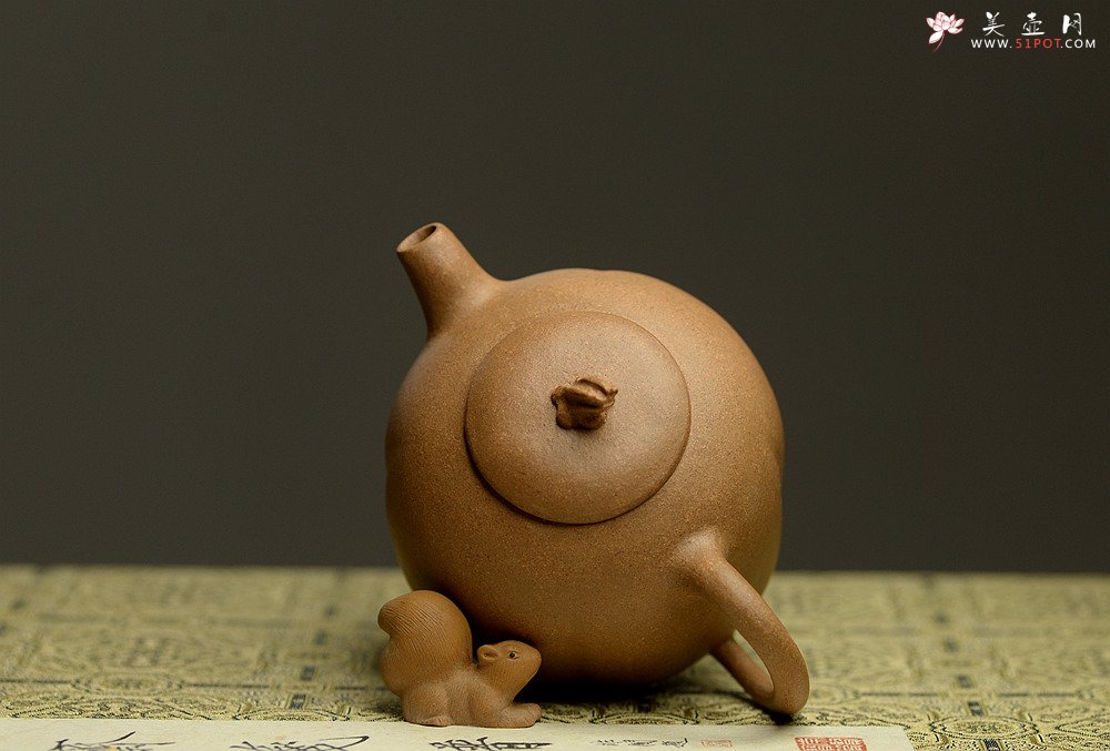 紫砂壶图片：姜建荣全手作品 古拙有趣 小巧可人 全手硕果  - 美壶网