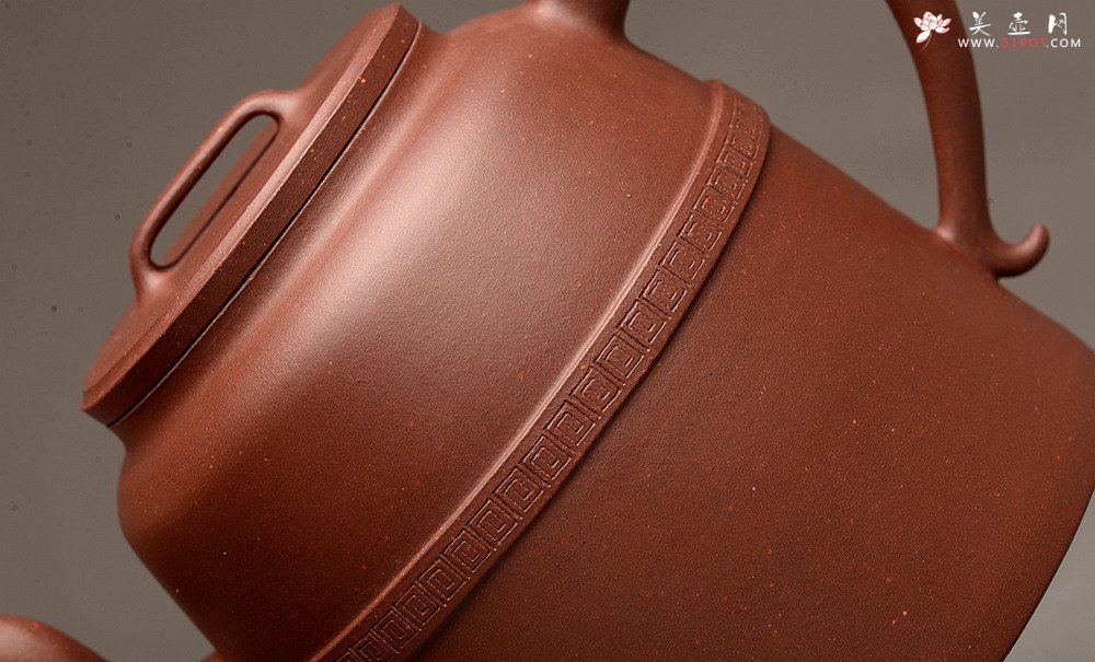 紫砂壶图片：古朴大气 潘小东全手新作 全手岱琮 挺拔俊秀  - 美壶网