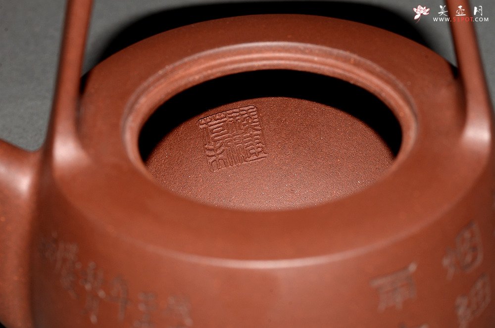 紫砂壶图片：钱建荷全手新作 福乐提梁 做工精致 国助袁德波装饰 - 美壶网