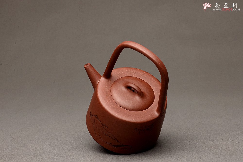 紫砂壶图片：陆逸舟精心装饰 素雅之作 挺拔俊秀 全手曼生提梁  - 美壶网
