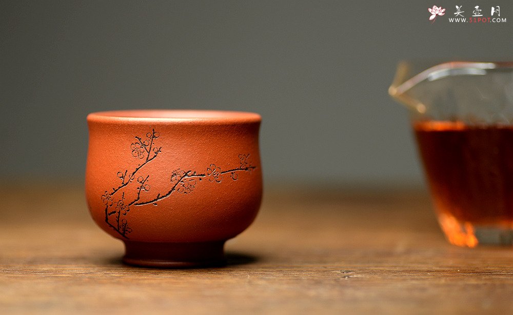紫砂壶图片：曲峰佛陀杯 以底槽清打底粉降坡泥 精致实用  - 美壶网