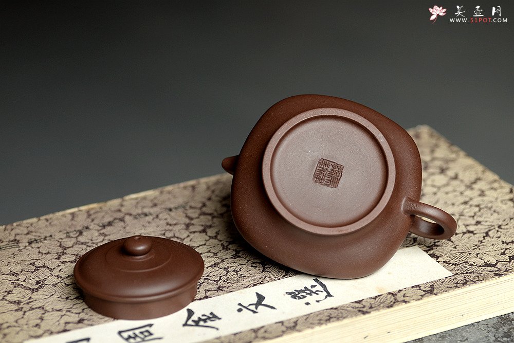 紫砂壶图片：美壶特惠 线条流畅 方圆之美 实用佳品 四方虚扁 - 美壶网