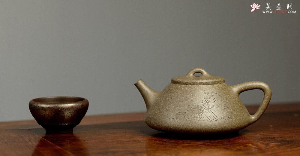 紫砂壶图片：优质青段全手子冶石瓢 骨肉均挺 文气佳品 国师和石装饰 - 美壶网