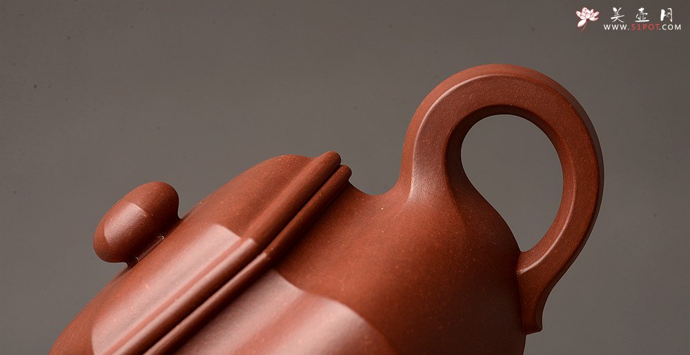 紫砂壶图片： 韧度十足  全手六方仿古  线条挺拔 端方雅正 - 美壶网