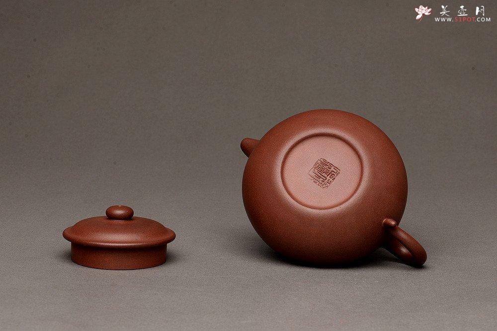 紫砂壶图片：徐正涛全手经典作品 清秀俊雅 上等紫泥 小仿古 - 美壶网