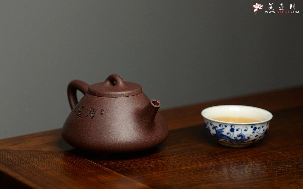 紫砂壶图片：周斌全手子冶石瓢 做工精致 器形端正~ 骨肉均挺 原矿老紫泥 - 美壶网