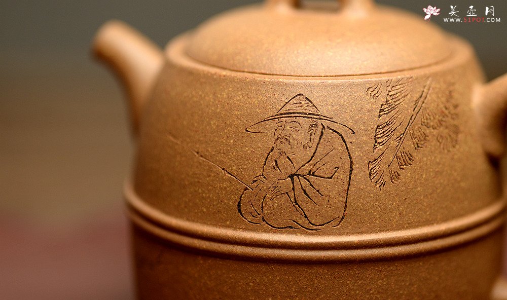 紫砂壶图片：国助工唐文新作 至雍壶 由游心堂主人装饰 - 美壶网