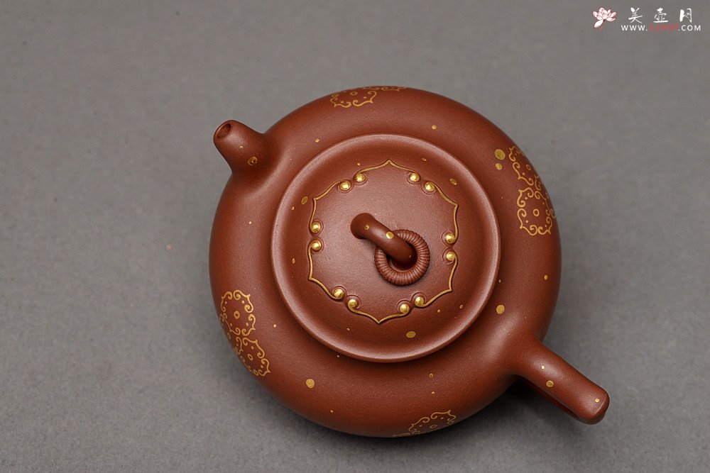 紫砂壶图片：惊艳实力 魅力展现 原创力作 真金装饰 全手童樱 可玩趣品 - 美壶网