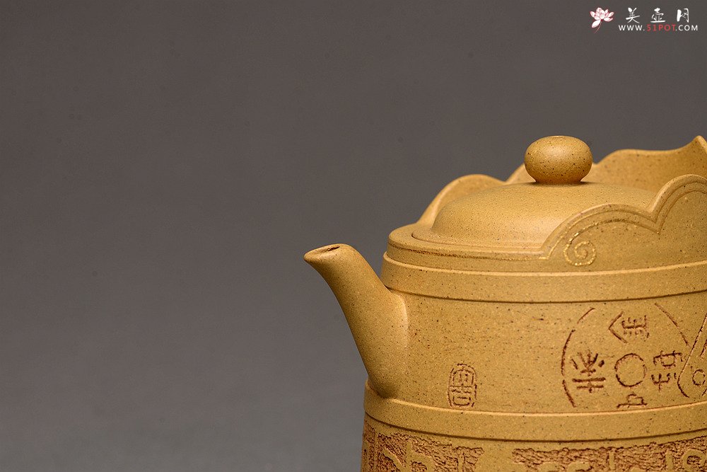 紫砂壶图片：于洪霞乙未冬作品  张听刚装饰 简古拙朴 做工精致 全手摹古僧帽 - 美壶网