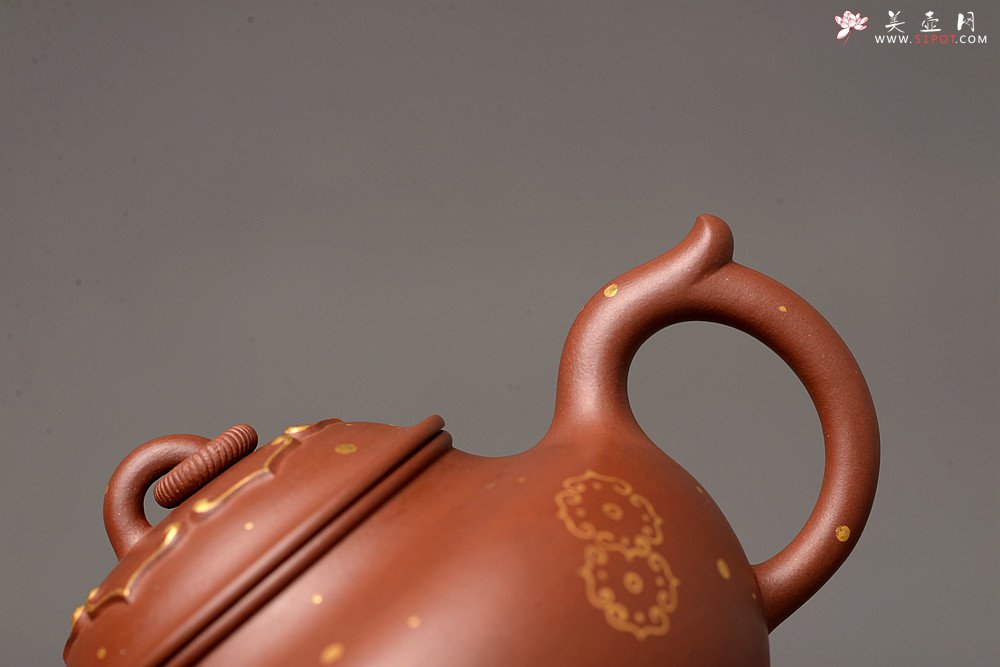 紫砂壶图片：惊艳实力 魅力展现 原创力作 真金装饰 全手童樱 可玩趣品 - 美壶网