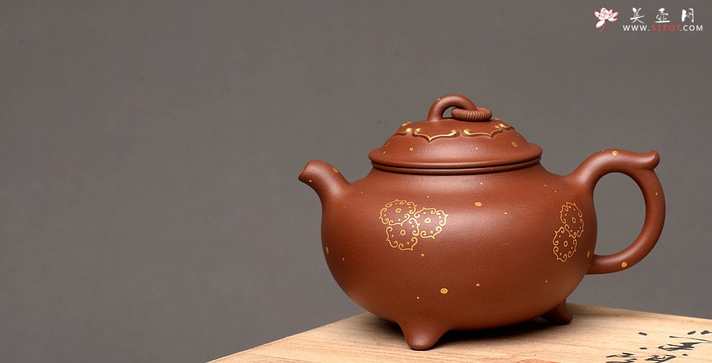 紫砂壶图片：惊艳实力 魅力展现 原创力作 真金装饰 全手童樱 可玩趣品 - 美壶网