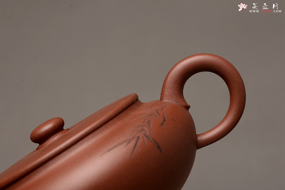 紫砂壶图片：扁翁设计 詹黎明全手制作 国师赵辉精心装饰 杀茶利器 卧云 - 美壶网