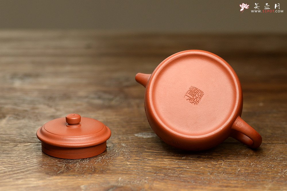 紫砂壶图片：国工师张云熙作品 温文尔雅 德中 传统经典 - 美壶网