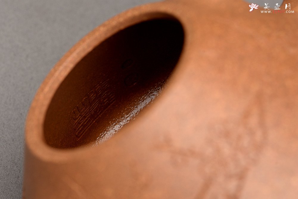 紫砂壶图片：器形周正 文气全手石瓢 骨肉均挺之精品 - 美壶网