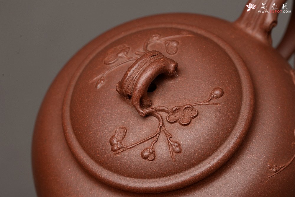紫砂壶图片：江家风格 梅枝疏朗 贴叶精彩 全手寒香 - 美壶网