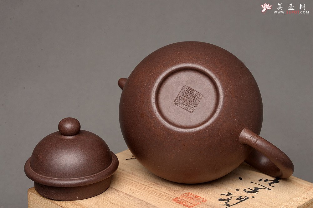 紫砂壶图片：深得其味 全手寿珍掇球 霸气 经典再现 - 美壶网