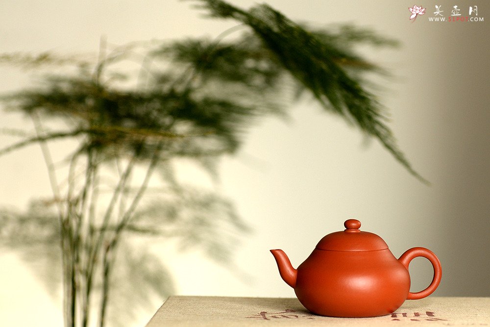 紫砂壶图片：美壶特惠 优质朱泥 娇艳迷人 秀气可人 梨形 - 美壶网