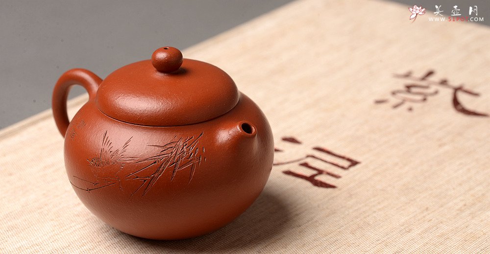 紫砂壶图片：娇艳玉人小西施 张云熙乙未年冬作品 茶盘尤物 优雅饱满 线条灵动 - 美壶网