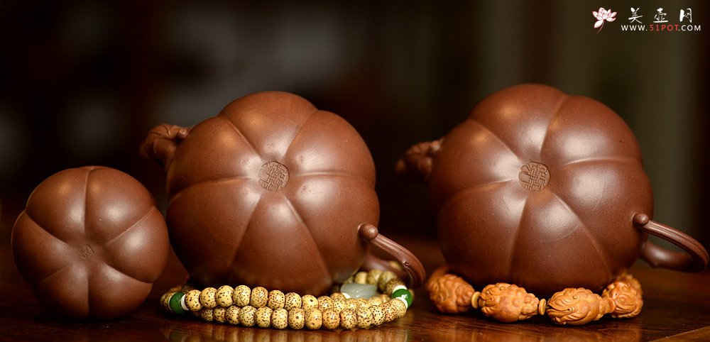 紫砂壶图片：顾正芳丙申全手作品  经典代表作 南瓜一对 - 美壶网