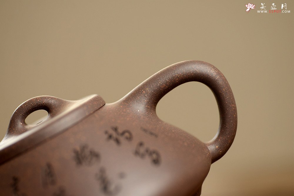 紫砂壶图片：周斌全手新作 摹古石瓢 韵味十足 高温老紫泥 知秋双刀精刻 - 美壶网