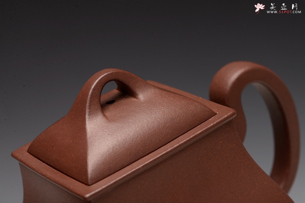 紫砂壶图片：于洪跃原创作品 线条流畅 做工精致 全手四方宫樽  - 美壶网