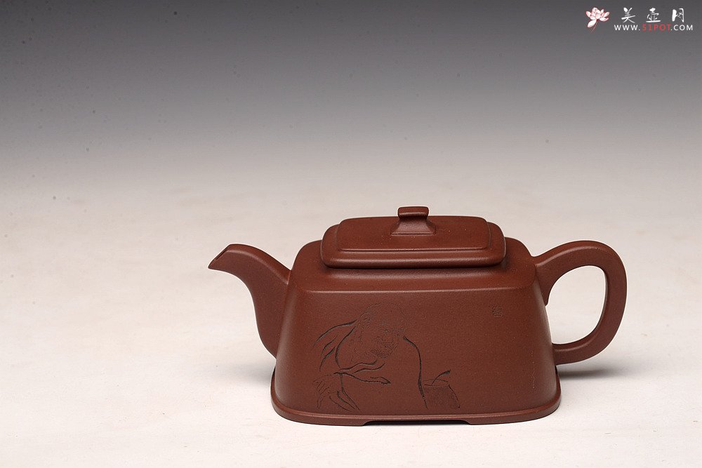 紫砂壶图片：于洪跃全手新品 丙申春 稳重大方 矮四方 游心堂装饰 - 美壶网