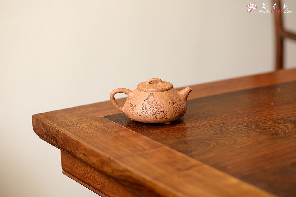 紫砂壶图片：朱牧清文气之作 实用佳器 摹古东石瓢 - 美壶网