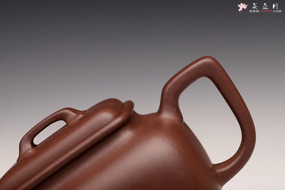 紫砂壶图片：何卫枫丙申春全手新作 敦厚文气 方中见圆 刚柔并济 樽方 - 美壶网