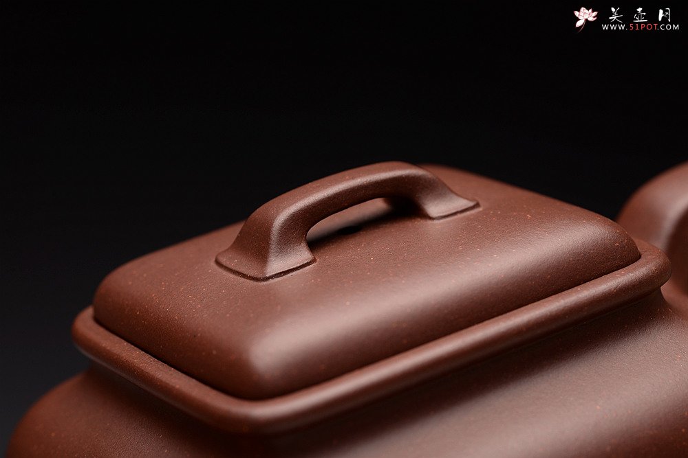 紫砂壶图片：何卫枫丙申春全手新作 敦厚文气 方中见圆 刚柔并济 樽方 - 美壶网