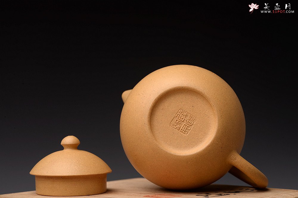 紫砂壶图片：传统器形  优质段泥 精工龙蛋 秀气可人 游心堂装饰 喜从天降 - 美壶网