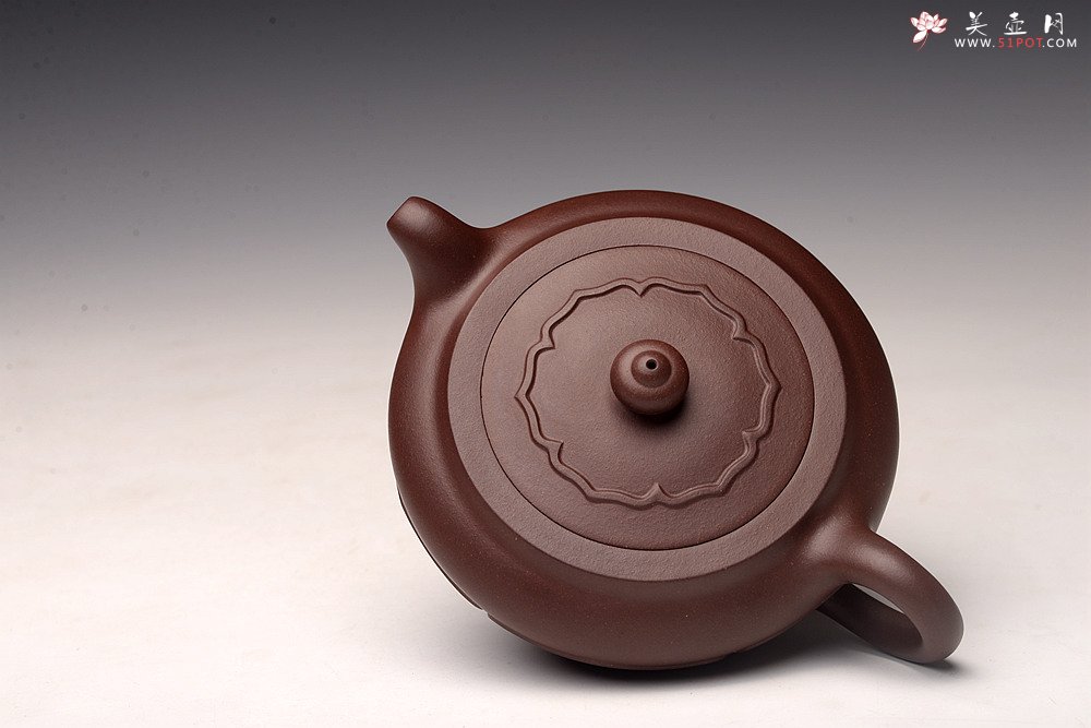 紫砂壶图片：大口实用 唐彬杰款 美壶特惠 莲花矮僧帽 细节处理到位  - 美壶网