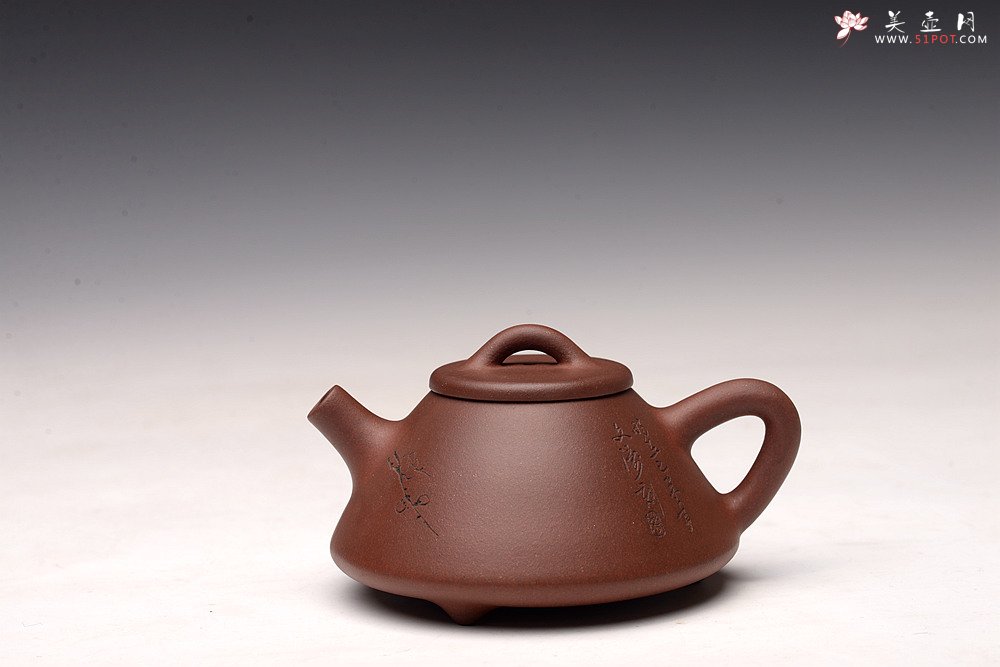 紫砂壶图片：摹古清味~ 鸿渝山房新品 美壶特惠 茶人最爱 拙味石瓢 助工文涛装饰 - 美壶网
