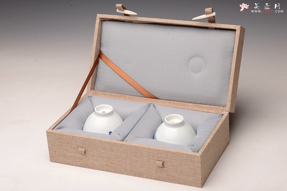 紫砂壶图片：大生（姜寅）玩瓷 年年有余系列 趣味十足 ~ 品茗对杯 - 美壶网