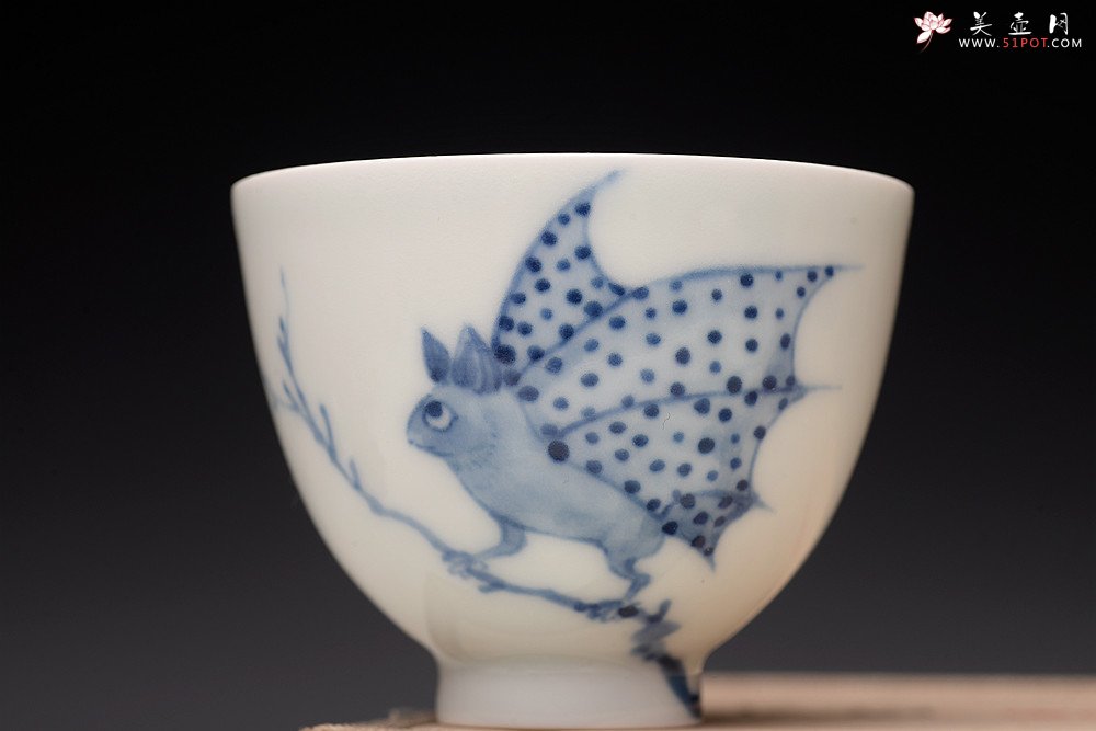 紫砂壶图片：大生（姜寅）玩瓷 小怪兽系列 趣味十足 ~ 品茗对杯 - 美壶网