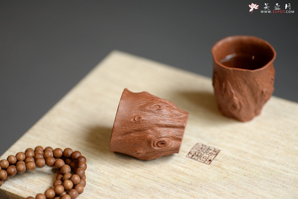 紫砂壶图片：美壶定制 精品全手树桩杯  优质降坡泥 文气把玩 - 美壶网