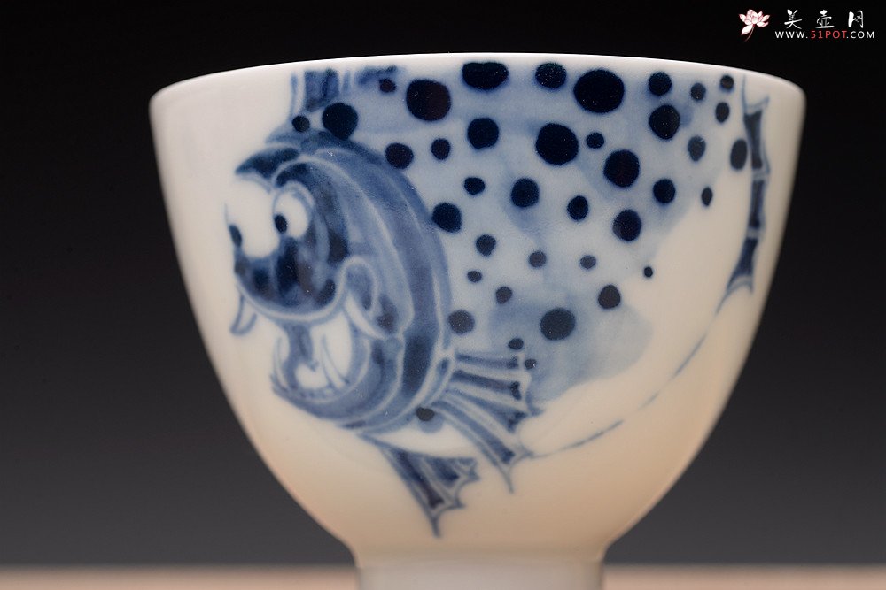 紫砂壶图片：大生（姜寅）玩瓷 年年有余系列 趣味十足 ~ 品茗对杯 - 美壶网