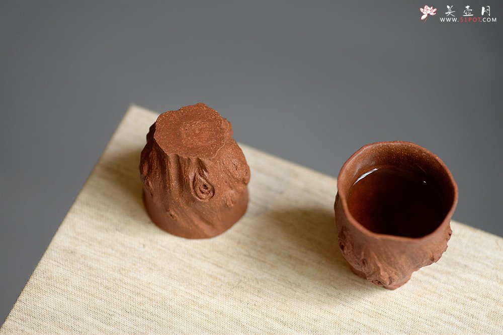 紫砂壶图片：美壶定制 精品全手树桩杯  优质降坡泥 文气把玩 - 美壶网