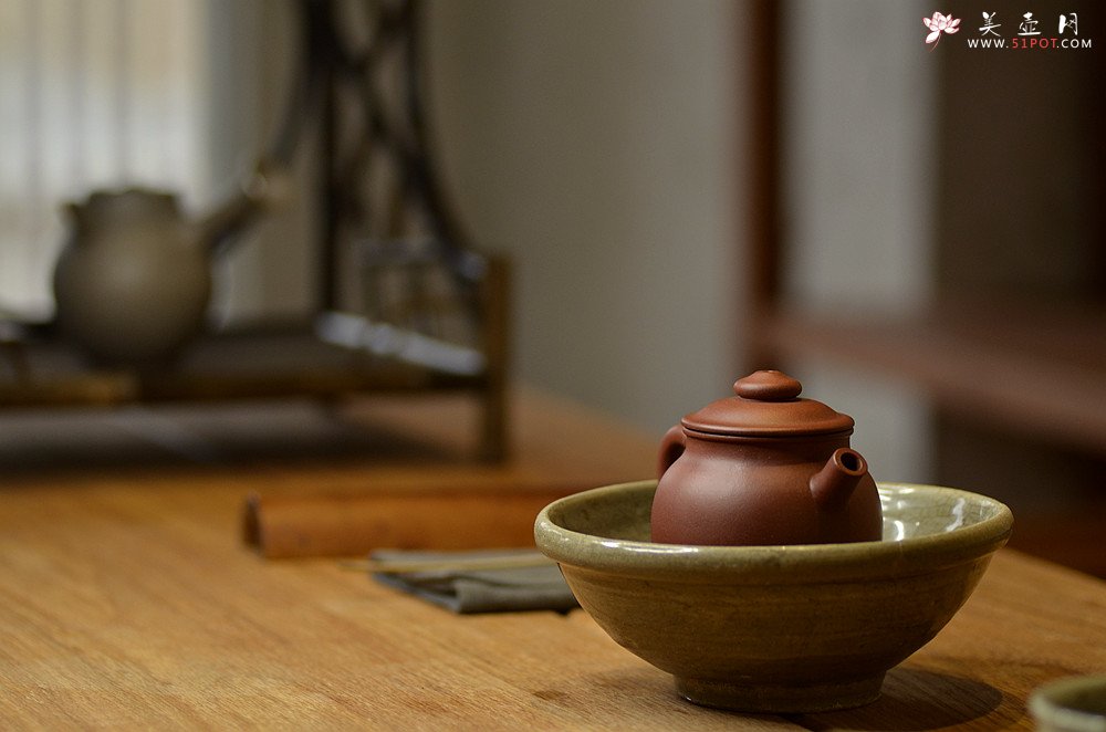 紫砂壶图片：美壶特惠 玩味巨轮 茶人最爱 实用 独孔加不锈钢滤网 - 美壶网